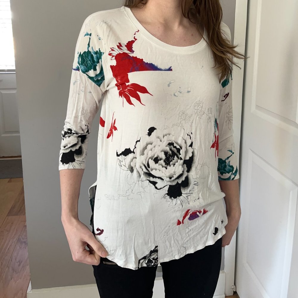 Aritzia Babaton Abstract Floral T-Shirt